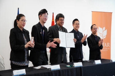 人才工作再添新舉 | 中馬“絲路學(xué)院”現(xiàn)代學(xué)徒制聯(lián)合培養(yǎng)班正式簽約！