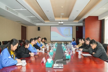 市委常委、宣傳部部長(zhǎng)沈志鳳蒞臨景興紙業(yè)慰問(wèn)高端人才